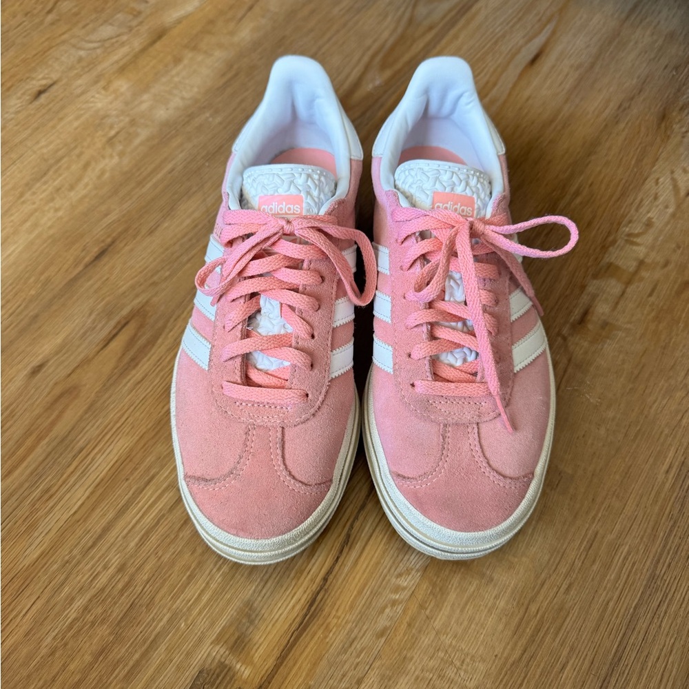 Adidas Gazelle Bild in pink